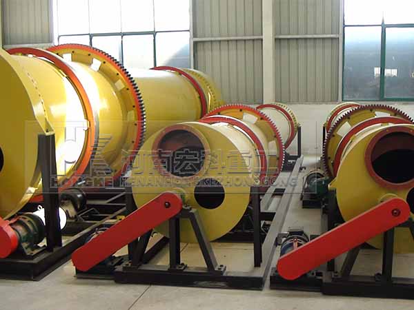 采取牛糞烘干機做原料生產(chǎn)有機肥成本小，質(zhì)量穩(wěn)定